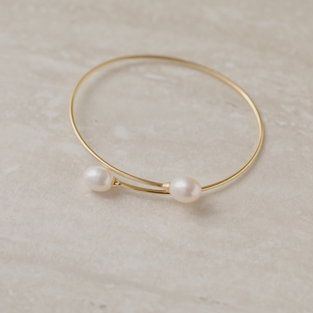 Dainty Pearl Bracelet | 14k Gold Plated - Picture 5 of 6